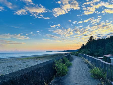 海岸　岸辺　海と空　堤防 海岸,沿岸,海の写真素材