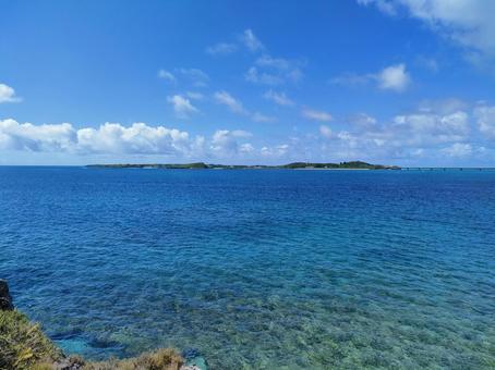 西平安名崎の穏やかな海 西平安名崎の穏やかな海の写真