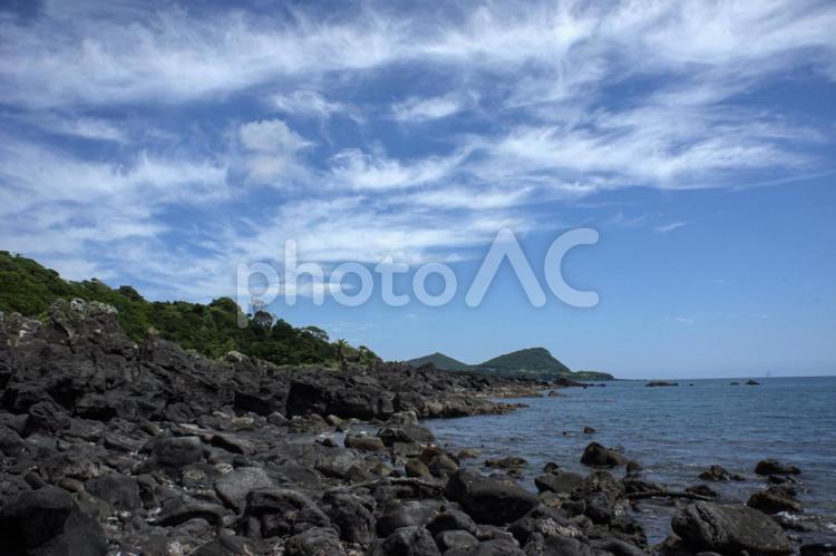 ※＜五島の夜明け＞岐宿町山内の霧の草原 海,青空,空の写真素材