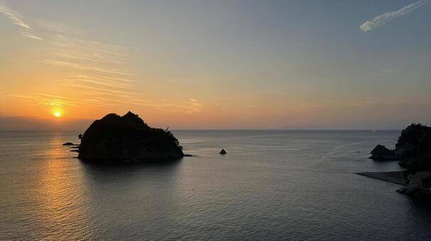 伊豆堂ヶ島の夕日 堂ヶ島,西伊豆,伊豆の写真素材