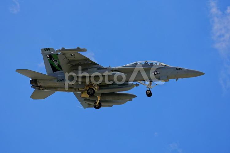 F/A-18 スーパーホーネット 戦闘機,嘉手納基地,米軍機の写真素材