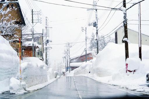 豪雪地帯の雪景色の写真