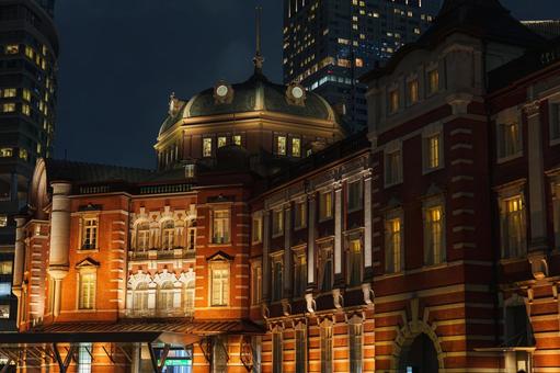 東京駅の夜景 東京,ビル,高層ビルの写真素材