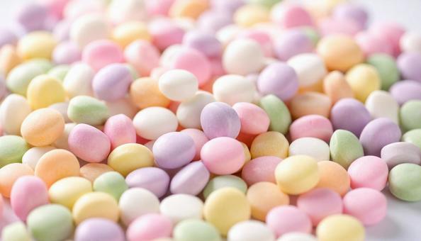 パステルカラーのマーブルチョコレート パステルカラーのマーブルチョコレートの写真