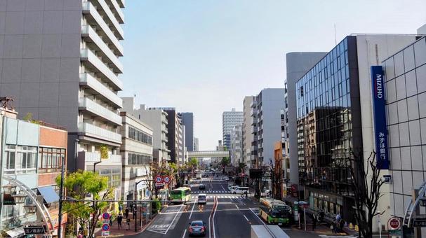 亀戸駅前交差点の明治通り(東京都江東区) 亀戸駅前交差点の明治通り(東京都江東区)の写真