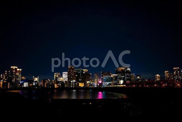 淀川越しにみる梅田の夜景 淀川,梅田,大阪の写真素材