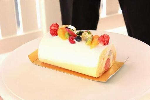 フルーツロールケーキ フルーツロールケーキの写真