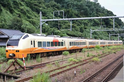 特急いなほ 鉄道車両 桑川駅 特急いなほ 鉄道車両 桑川駅 特急いなほ,いなほ,羽越本線の写真素材