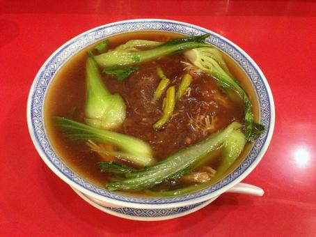 鱶鰭姿煮を使ったフカヒレラーメン、青梗菜 フカヒレラーメン,ラーメン鱶鰭,フカヒレの写真素材