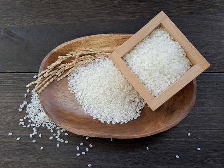 お米と稲穂_焦茶木目バック_2 お米と稲穂_焦茶木目バック_2の写真