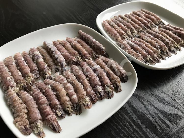 殻を取った茹でシャコ 旦那飯,男の料理,手料理の写真素材