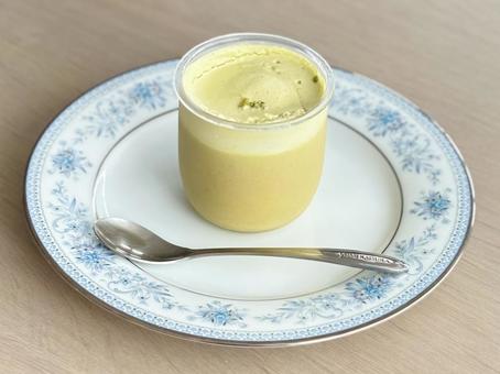 有名店のピスタチオプリン 有名店のピスタチオプリン プリン,卵,ピスタチオの写真素材