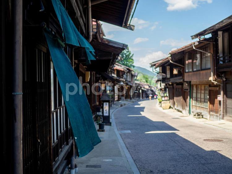 奈良井宿のレトロな町並み 奈良井宿,町並み,街並みの写真素材