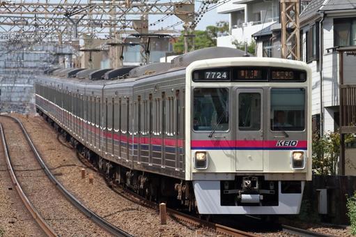 京王電鉄、7000系、7724編成 京王電鉄、7000系、7724編成 京王電鉄,京王線,7000系の写真素材