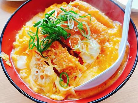 かつ丼 かつ丼,丼もの,揚げ物の写真素材