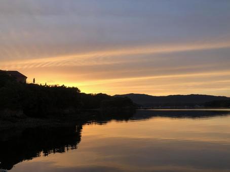 夕暮れの海と空 夕暮れ,夕方,影の写真素材