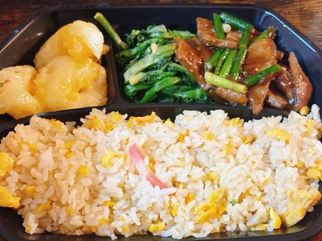 ランチ ランチ ランチ,お昼ご飯,中華弁当の写真素材