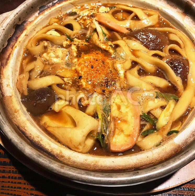 味噌煮込みうどん 名古屋,赤味噌,熱々の写真素材
