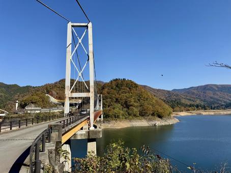 九頭竜川夢のかけはし　箱ヶ瀬橋　福井県秋 九頭竜川,夢のかけはし,吊り橋の写真素材