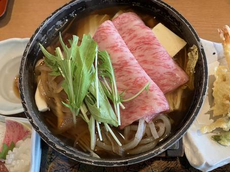一人鍋 すき焼き 一人鍋 すき焼き 一人鍋,すき焼き,生肉の写真素材