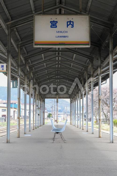 ローカル線の駅　フラワー長井線宮内駅 フラワー長井線,山形交通,宮内駅の写真素材