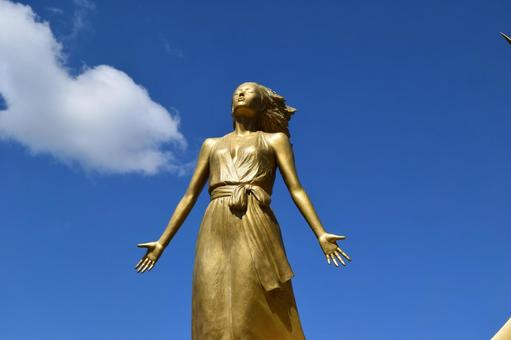 月の女神 ダムの守り神 月の女神,女神,ダムの守り神の写真素材