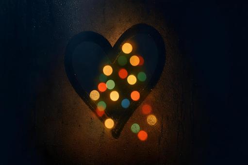 結露のハート窓 結露のハート窓の写真