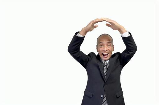okのマルのジェスチャーをするスーツ男性 okのマルのジェスチャーをするスーツ男性 男,ビジネス,男性の写真素材