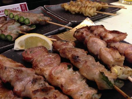 焼き鳥いっぱい 焼き鳥いっぱい 焼き鳥,もも,レバーの写真素材