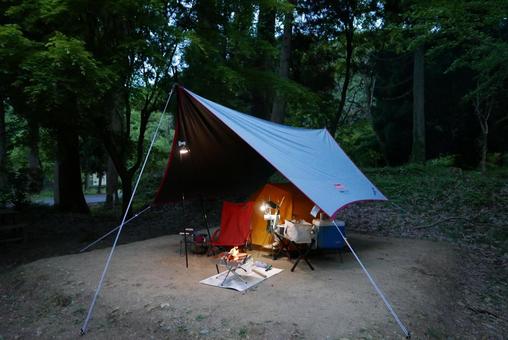 初夏キャンプの夕方 初夏キャンプの夕方の写真