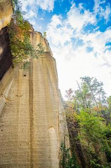山形県　瓜割石庭公園（石切場）の風景 瓜割石庭公園,瓜割石庭公園（石切場）,石切場の写真素材