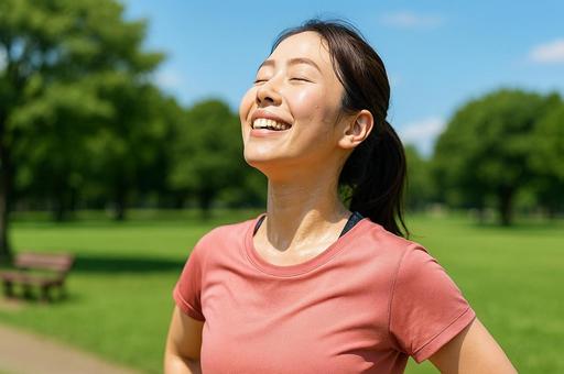 走り終えた女性 走り終えた女性の写真