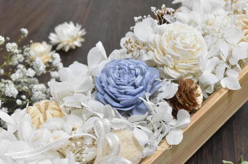 可愛らしいお花の木箱BOXインテリア 可愛らしいお花の木箱BOXインテリアの写真