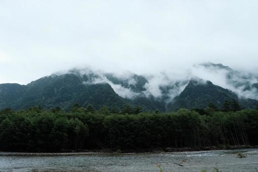 山と川の風景 山と川の風景 山,川,河の写真素材