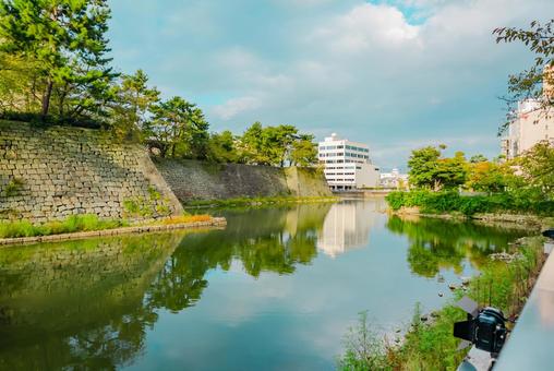 【福井】福井城跡にある福井県庁 【福井】福井城跡にある福井県庁 福井駅,福井,恐竜の写真素材