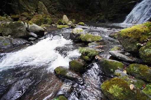 熊本 阿蘇 南小国町 夫婦滝5 夫婦滝,阿蘇,滝の写真素材
