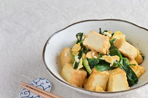 Chive and egg (with deep-fried tofu), JPG Chive and egg (with deep-fried tofu), JPG