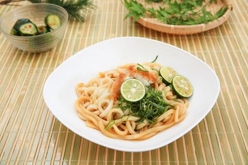 すだちうどん すだちうどん,うどん,ぶっかけうどんの写真素材