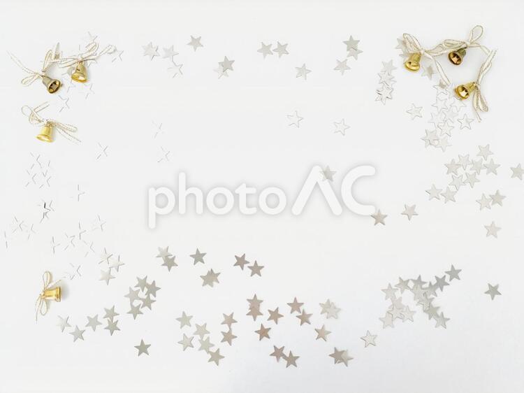 クリスマス　星とベル　シルバー　ゴールド　ホワイトベル　スクエア背景 星,star,スターの写真素材