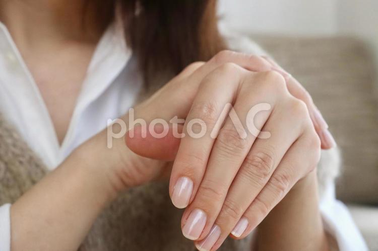 女性の手　ハンドケアイメージ ハンドケア,手,女性の写真素材