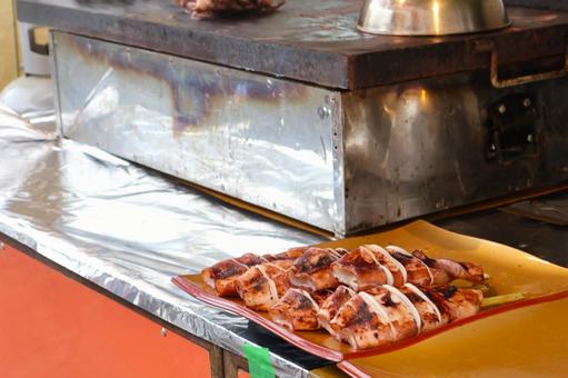 お祭り屋台のイカ姿焼き イカ焼き 夏祭り お祭り屋台のイカ姿焼き イカ焼き 夏祭り イカ焼き,イカ姿焼き,祭りの写真素材