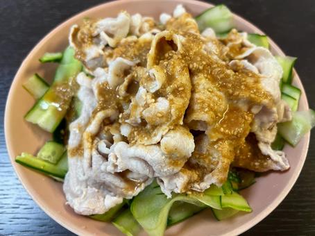 美味しそうな豚しゃぶサラダ 美味しそうな豚しゃぶサラダ 豚しゃぶ,豚しゃぶサラダ,冷しゃぶの写真素材