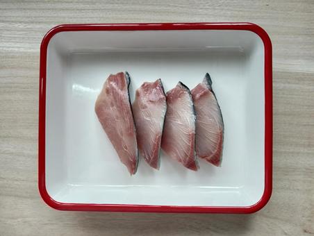 ぶりの切り身 ぶりの切り身 ぶりの切り身,ぶり,料理の写真素材