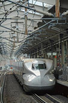 新幹線 京都駅 新幹線 京都駅 東海道新幹線,京都駅,のぞみの写真素材
