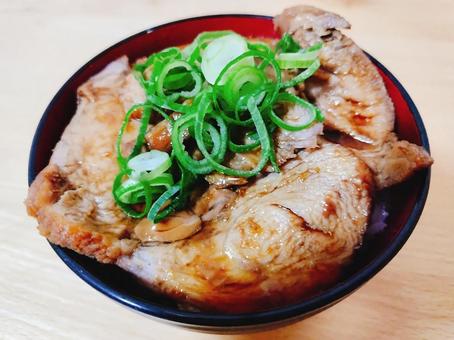 チャーシュー丼 チャーシュー丼,豚肉,叉焼の写真素材