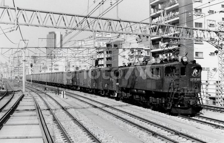 恵比寿駅で撮影したEF15形電気機関車 鉄道写真,国鉄時代,国鉄車両の写真素材