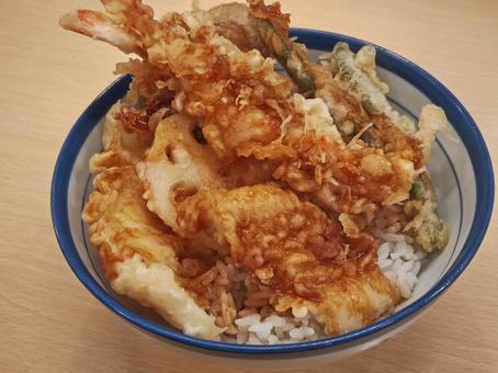 定番の天丼 定番の天丼 天丼,天ぷら,えび天の写真素材