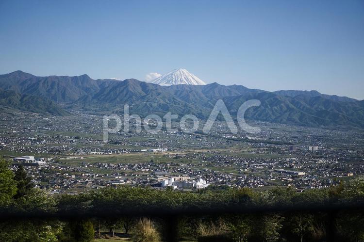 富士山と街並み 富士山,山,雪の写真素材