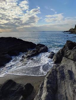 海 海,さざ波,雲の写真素材
