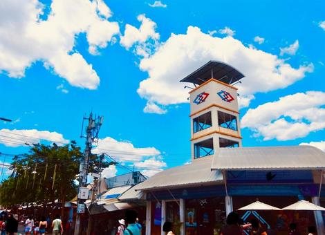 賑わうチャトチャック市場とブルースカイ 賑わうチャトチャック市場とブルースカイ 青空,空,ブルースカイの写真素材